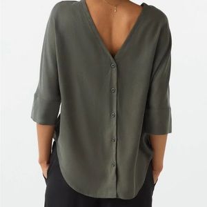 Vetta the boyfriend shirt in olive (Size xs/Small)
